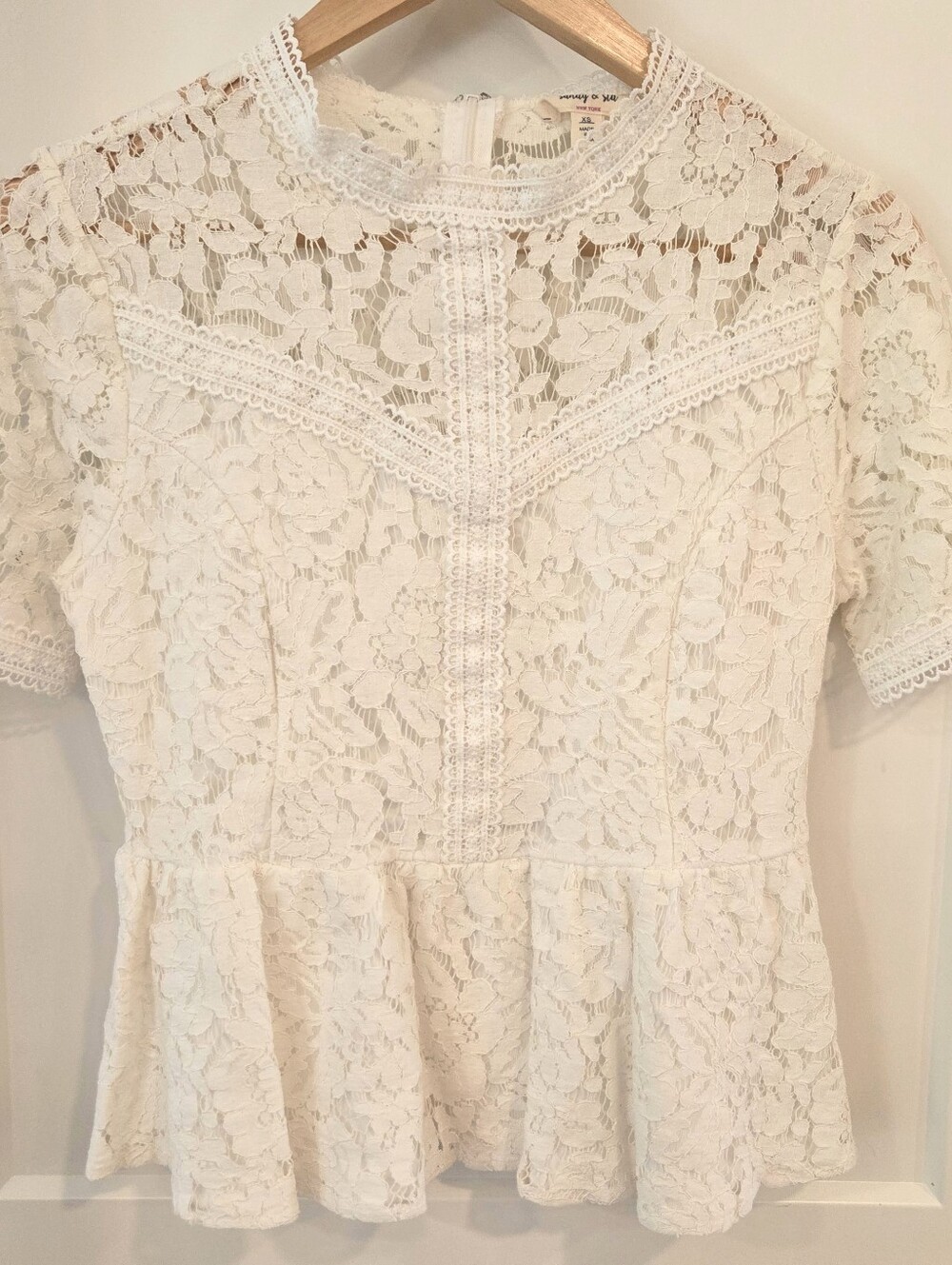Sandy & Sid White Lace Peplum Blouse XS Cottagecore Romantic Boho Top